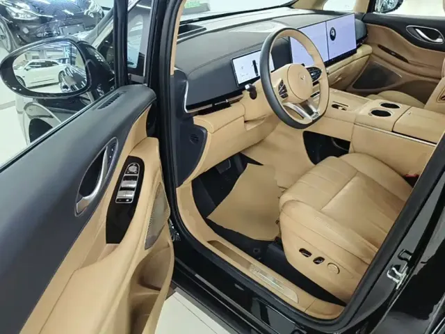 Voyah Auto Voyah Dreamer 2025 PHEV AWD Flagship Kunpeng Edition — Фото автомобиля 15