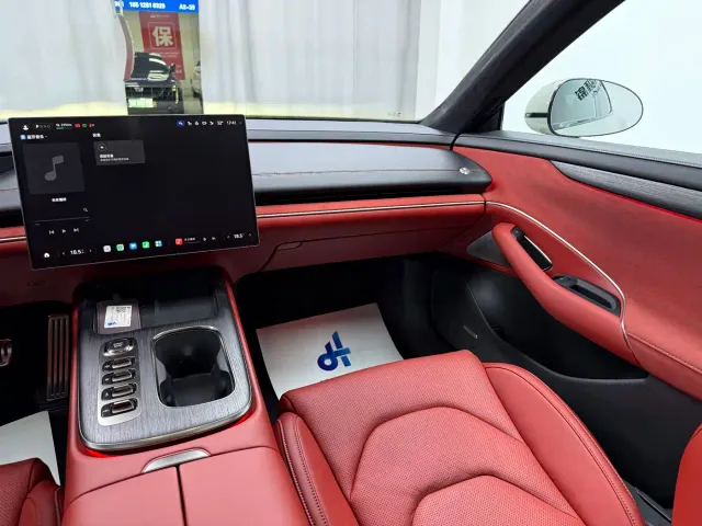 Xiaomi SU7 — Фото автомобиля 9