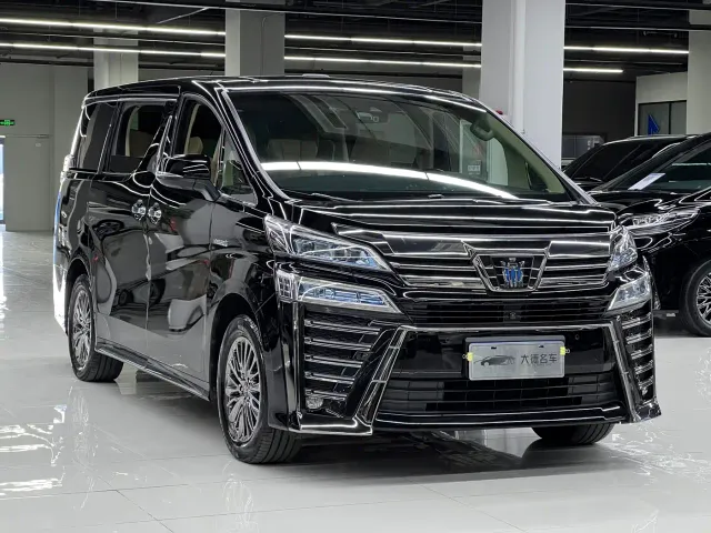Toyota Vellfire — Фото автомобиля 3