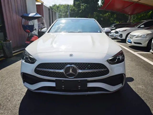Mercedes-Benz C-Class — Фото автомобиля 2