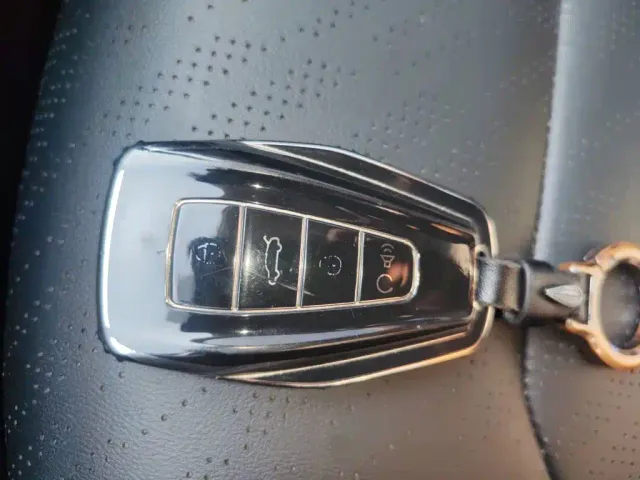 Geely Emgrand — Фото автомобиля 14