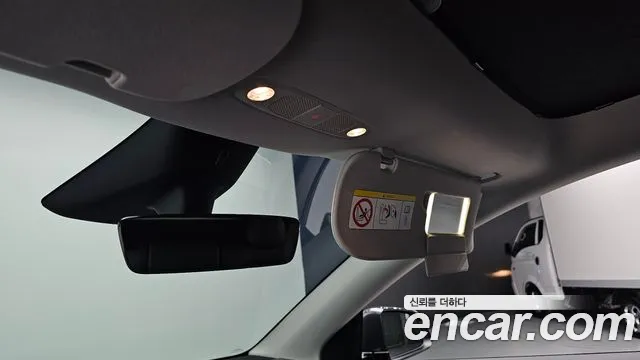 Tesla Model Y — Фото автомобиля 30