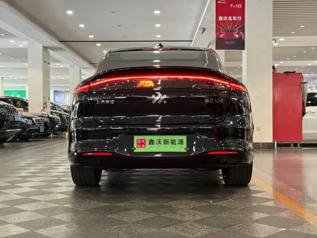 IM Motors LS6 — Фото автомобиля 4