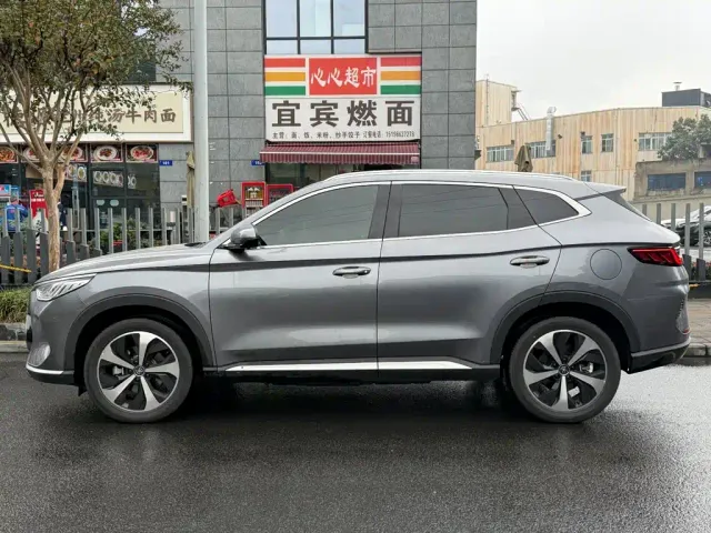 BYD Song PLUS — Фото автомобиля 3