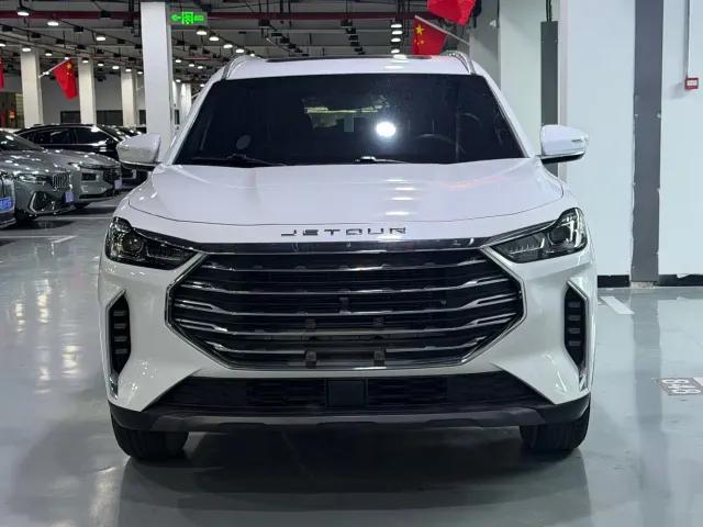 Jetour X70 Plus — Фото автомобиля 2