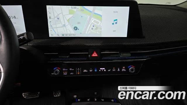 Kia EV6 — Фото автомобиля 13