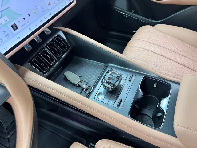 BYD Song L EV — Фото автомобиля 25