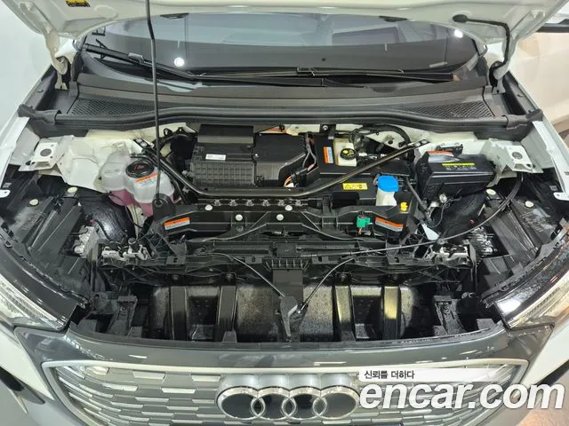 Audi Q4 e-tron F4 — Фото автомобиля 6