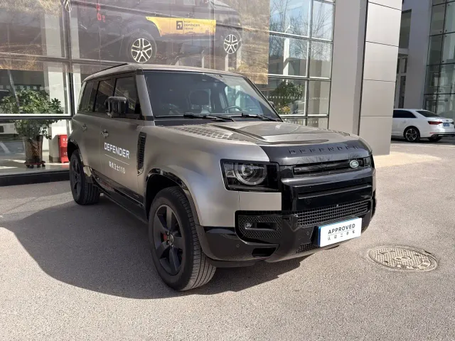 Land Rover Defender — Фото автомобиля 2