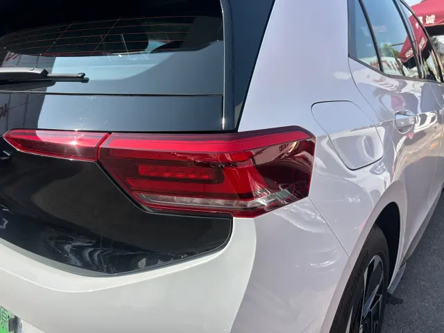 Volkswagen ID.3 — Фото автомобиля 18