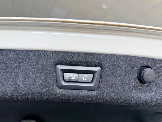 BMW 5 Series — Фото автомобиля 18