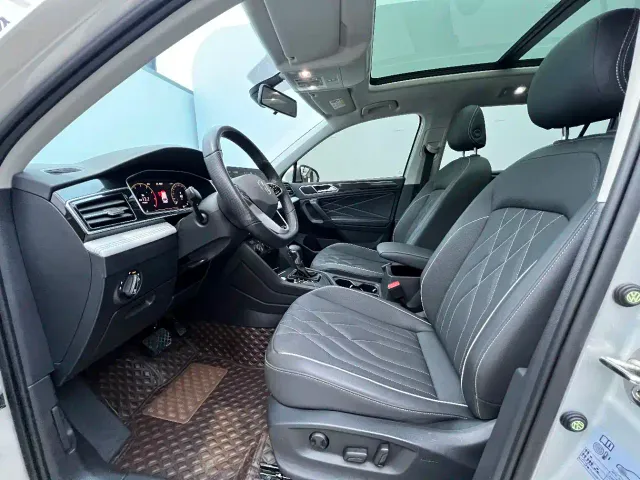 Volkswagen Tiguan L — Фото автомобиля 9