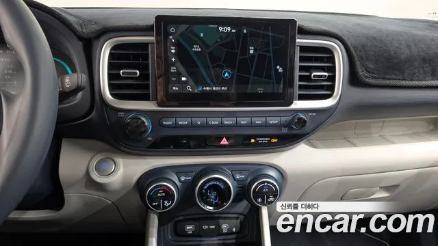 Hyundai Venue — Фото автомобиля 12