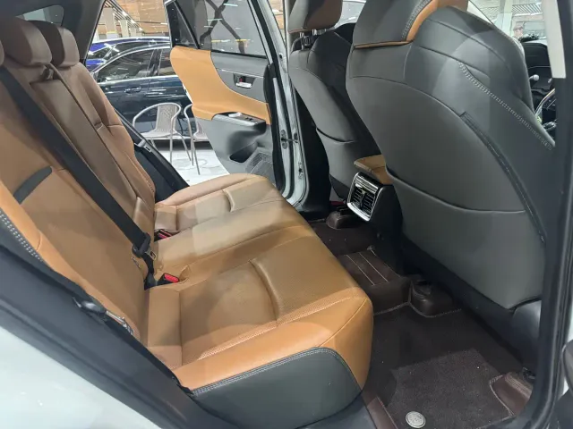 Toyota Venza — Фото автомобиля 10