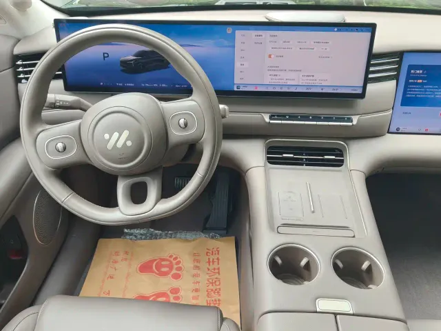IM Motors LS6 — Фото автомобиля 15