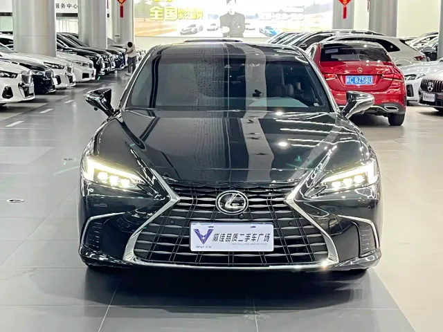 Lexus ES — Фото автомобиля 2