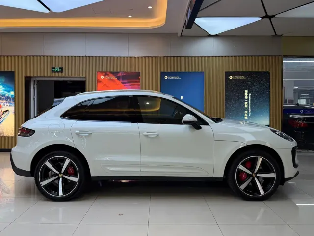 Porsche Macan — Фото автомобиля 4