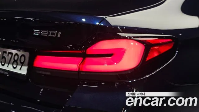 BMW 5 Series G30 — Фото автомобиля 23
