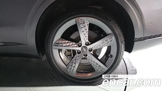 Genesis GV70 3.5T Бензин AWD — Фото автомобиля 17