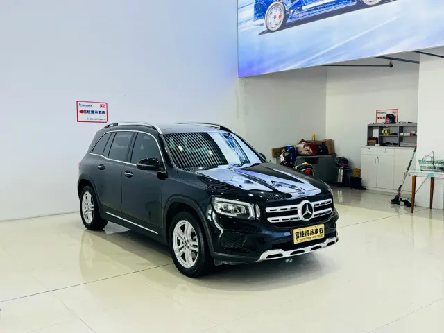 Фотография автомобиля — Mercedes-Benz GLB-Class