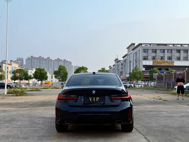 BMW 3 Series — Фото автомобиля 9