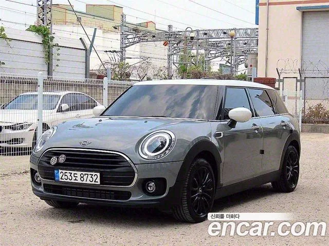 Фотография автомобиля — MINI Clubman