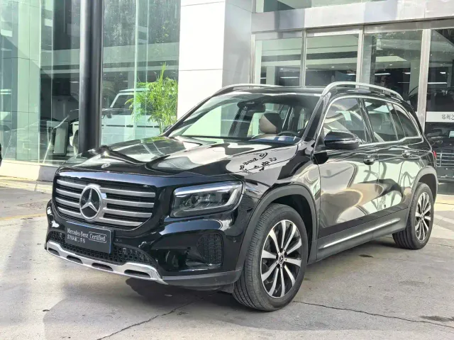 Фотография автомобиля — Mercedes-Benz GLB-Class
