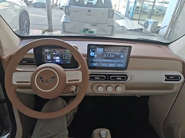 Wuling Hongguang Mini EV — Фото автомобиля 9