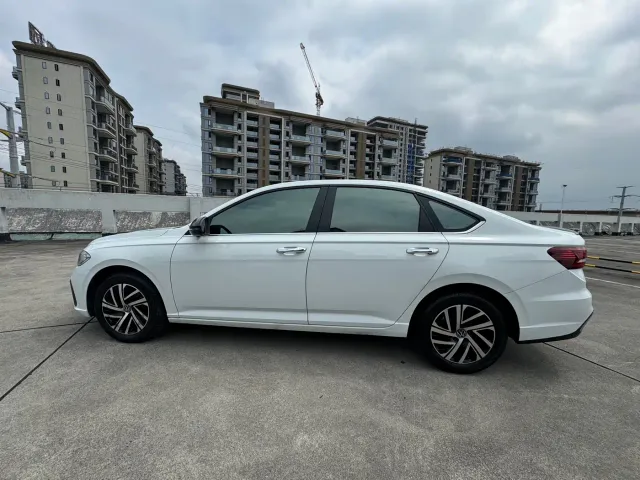 Volkswagen Lavida — Фото автомобиля 7