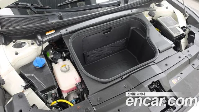 Hyundai Ioniq 6 — Фото автомобиля 9