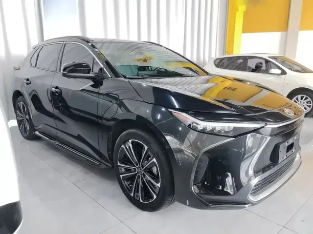 Toyota FAW Toyota bZ4X 2022 AWD High Performance Premium Edition — Фото автомобиля 3
