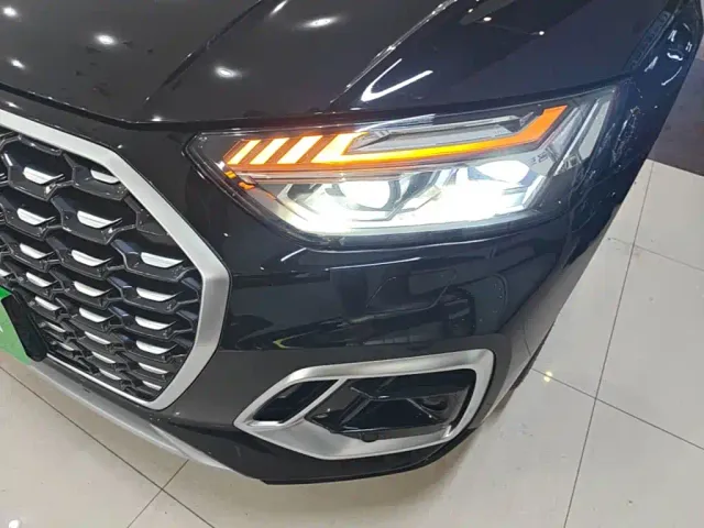Audi Q5L Sportback — Фото автомобиля 23
