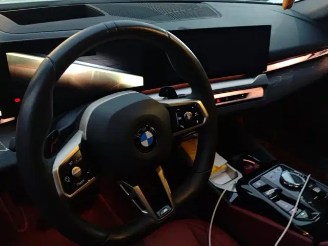 BMW 5 Series — Фото автомобиля 12