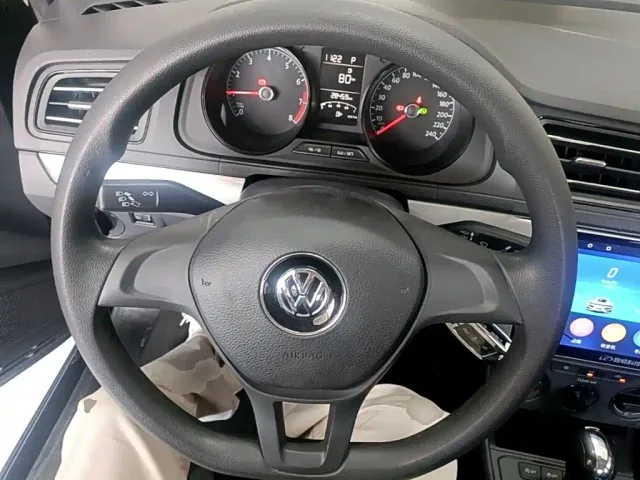 Volkswagen Lavida — Фото автомобиля 10
