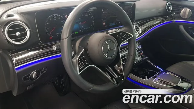 Mercedes-Benz E-Class — Фото автомобиля 13