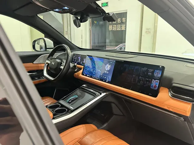 Xpeng G9 — Фото автомобиля 13