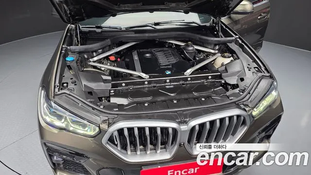 BMW X6 xDrive40i M Sport — Фото автомобиля 6