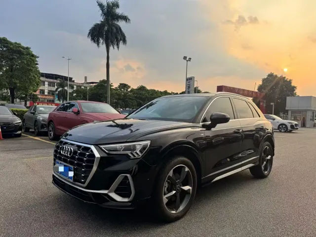 Фотография автомобиля — Audi Q3