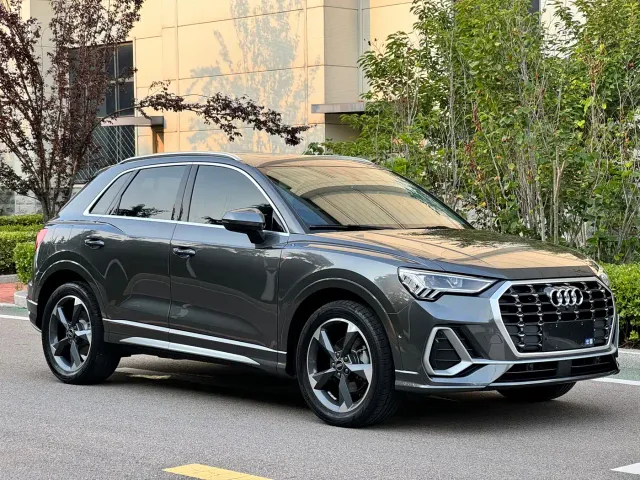 Audi Q3 — Фото автомобиля 3