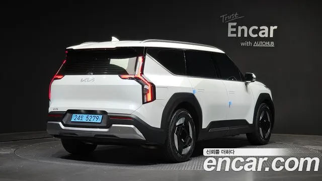 Kia EV9 — Фото автомобиля 2