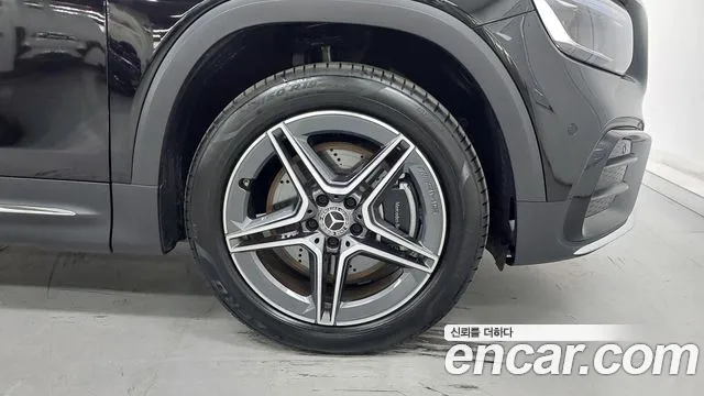 Mercedes-Benz GLB-Class — Фото автомобиля 5