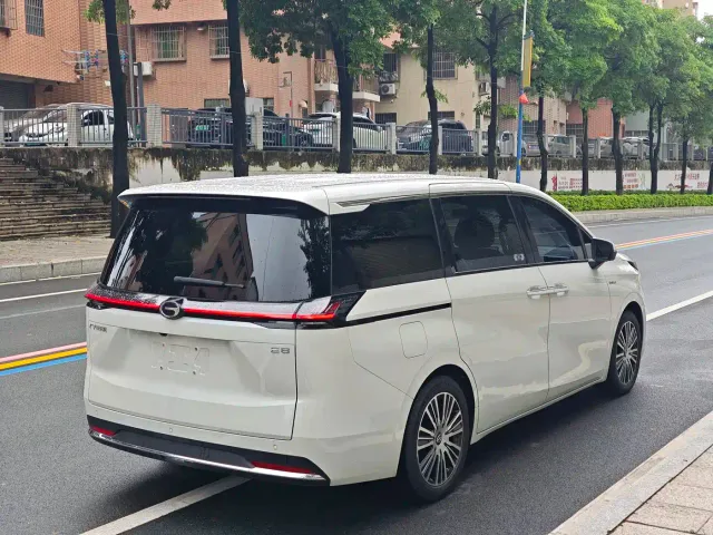 GAC Trumpchi E8 — Фото автомобиля 5