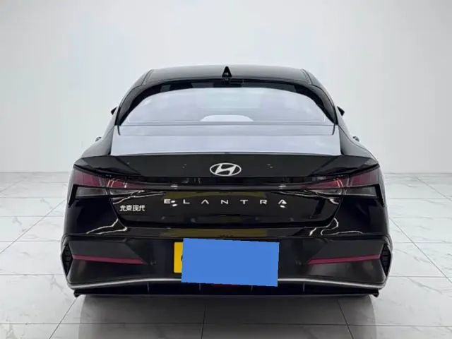 Hyundai Elantra — Фото автомобиля 7