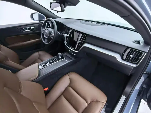Volvo S60 — Фото автомобиля 8
