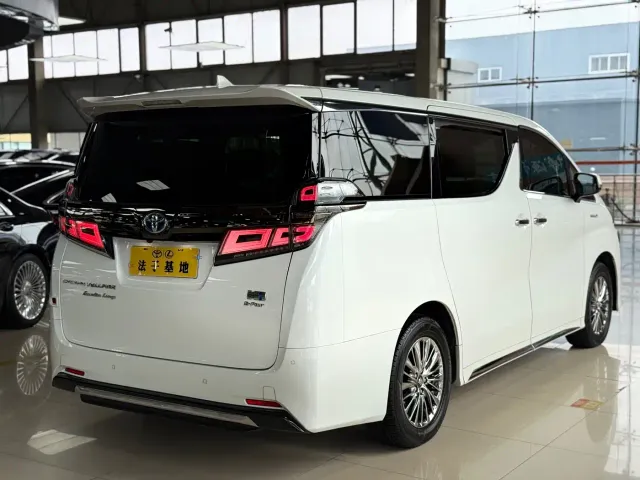 Toyota Vellfire — Фото автомобиля 23
