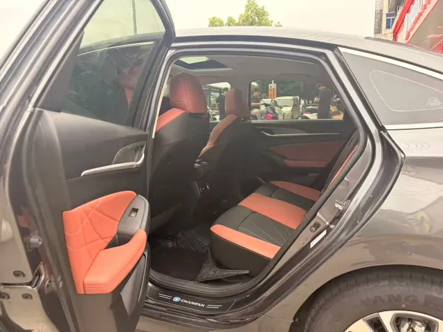 Changan Eado — Фото автомобиля 8