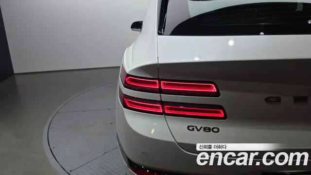 Genesis GV80 — Фото автомобиля 8