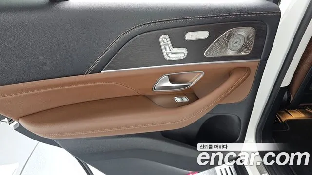 Mercedes-Benz GLE-Class — Фото автомобиля 22