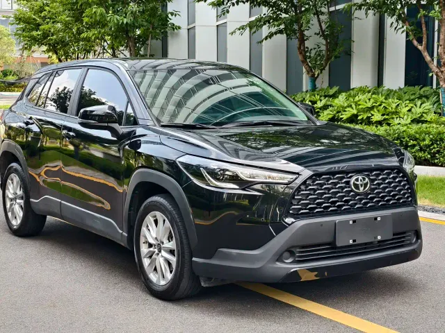 Toyota Corolla Cross — Фото автомобиля 5