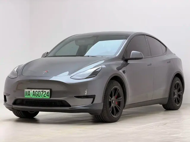 Фотография автомобиля — Tesla Model Y